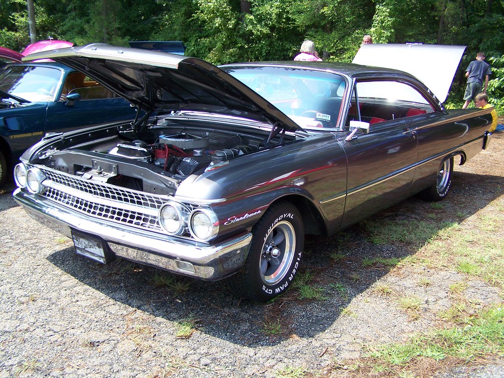 1961 FORD STARLINER SEE AT CAR SHOW IN MILLEDGEVILLE, GA J… Pete