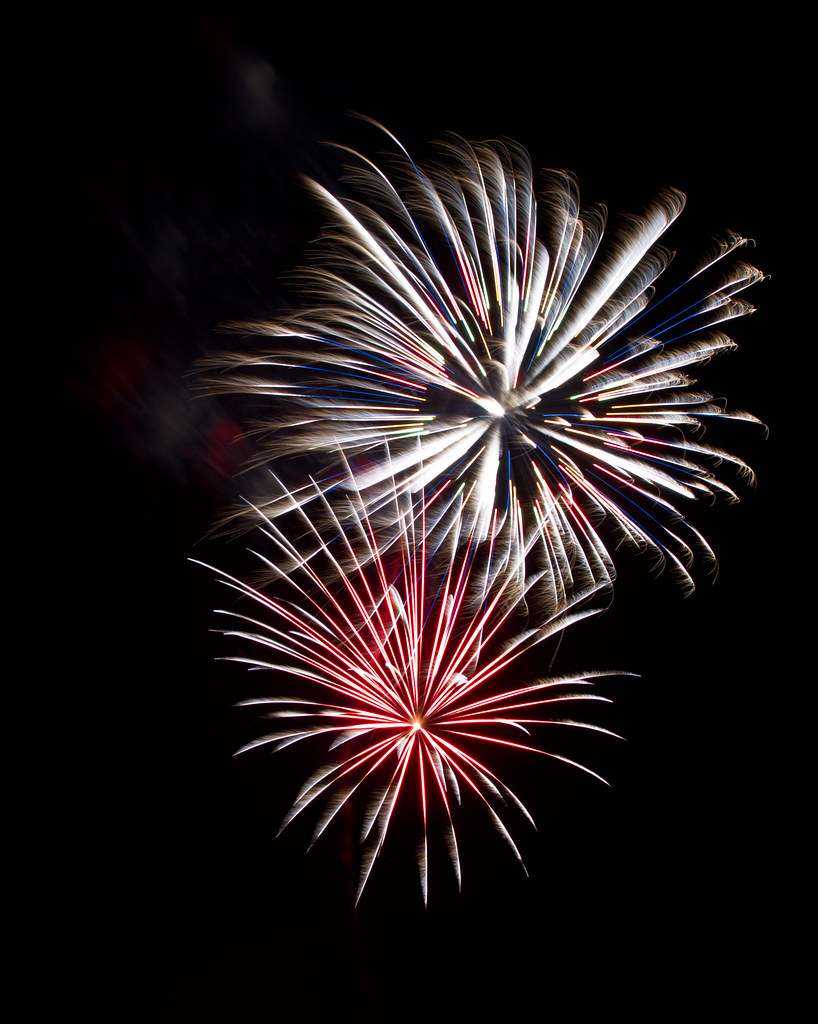 fireworks201129 Wall Park, McPherson, KS Mike Rodriquez Flickr