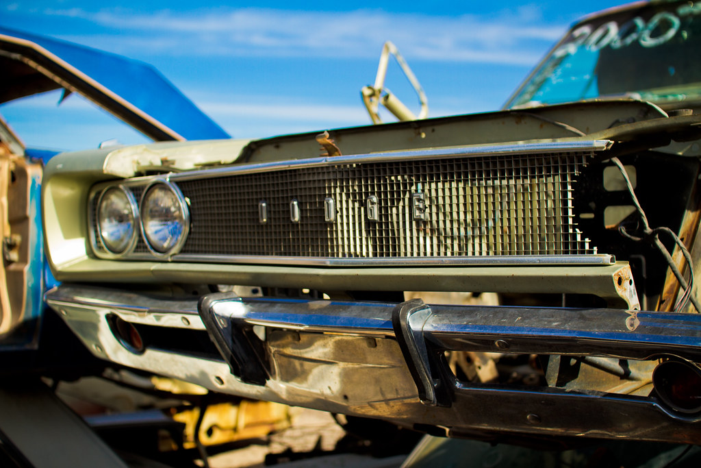 20111029 15 Desert Valley Auto Parts in Phoenix, AZ. Devon