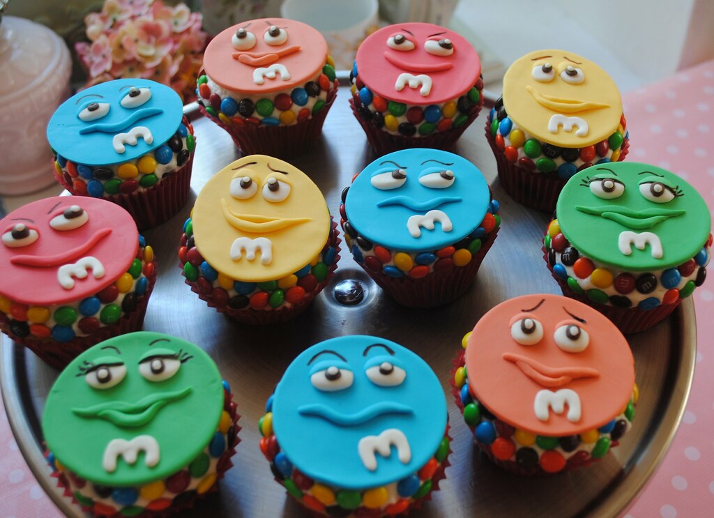 Custom Fondant M&M Character Cupcakes!!!! Our sinfully ric… Flickr