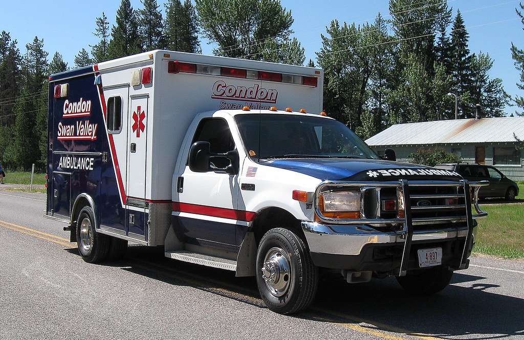 swan valley ambulance chrome deer catcher on the front. mi… Flickr