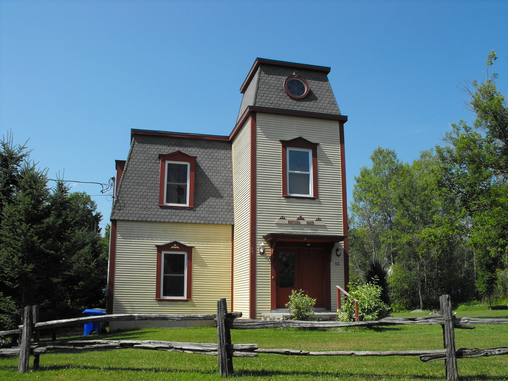Nice old House in Fitch Bay, Qc Nice old House in Fitch Ba… Flickr