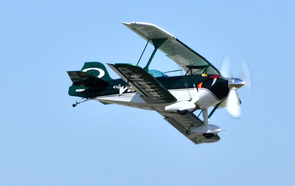 Jason_26 Wings Over Houston 2011, Jason Newburg flying the… Flickr