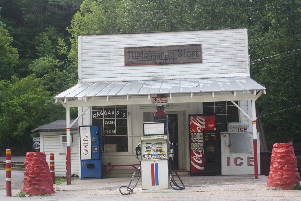 JD Maggard's STore Route 119. Oven Fork, Kentucky 2011. drpep Flickr