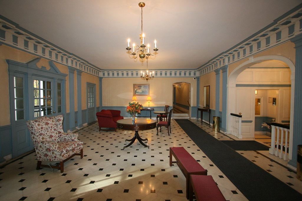 Lexington House, 6810 108th St, Forest Hills, NY Michael Perlman Flickr