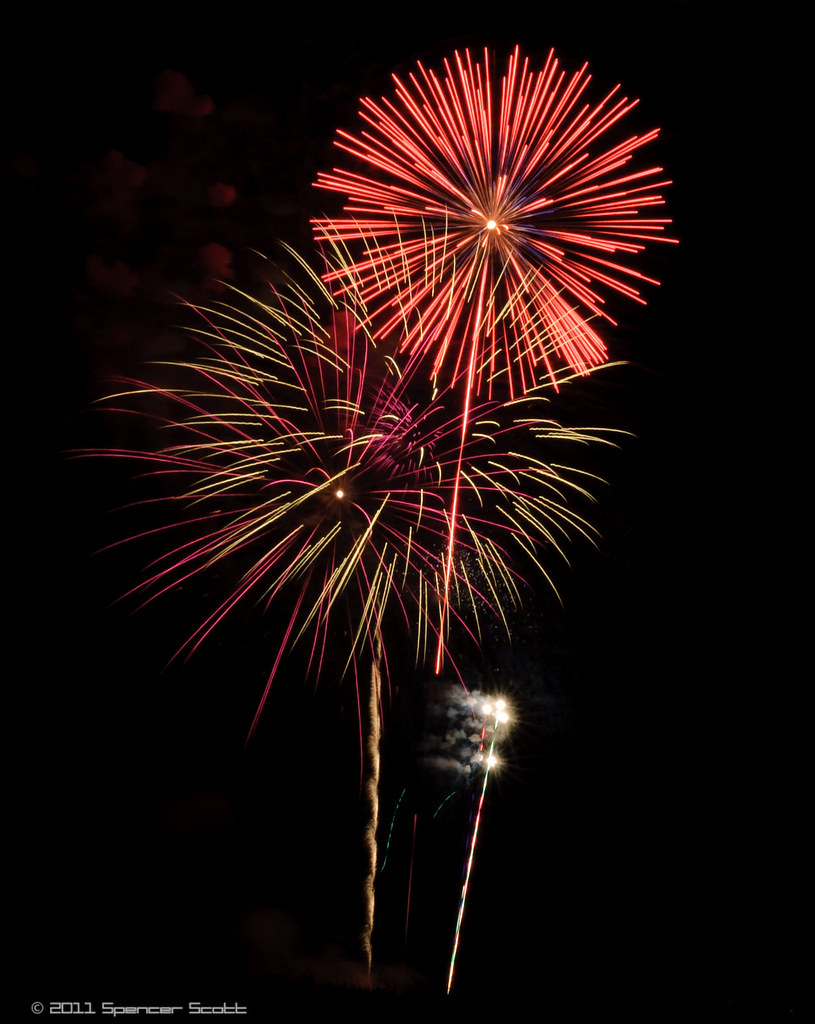 July 4th Fireworks 2011 SpencerScott Flickr