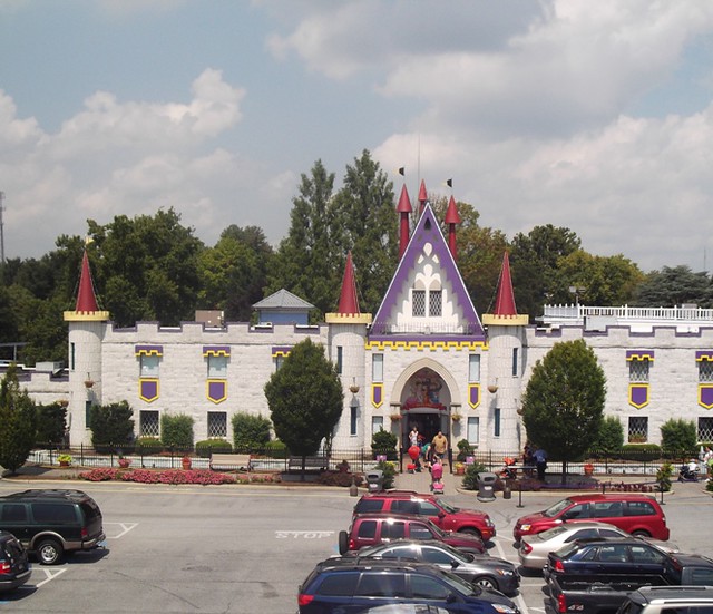 2011_08_26 DutchWon 076 castle The Dutch Wonderland castle… Flickr