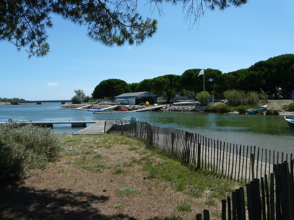 P1170048 Optimists, Etang du Ponant, La Grande Motte Marc d'Ile de