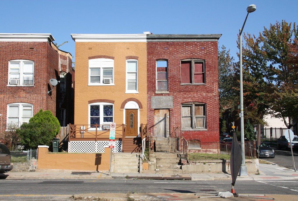 Sherman Ave. & Girard St., NW Two unnumbered houses on the… Flickr