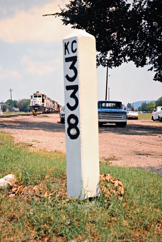 KCS, Heavener, Oklahoma, 1977 Southbound Kansas City South… Flickr