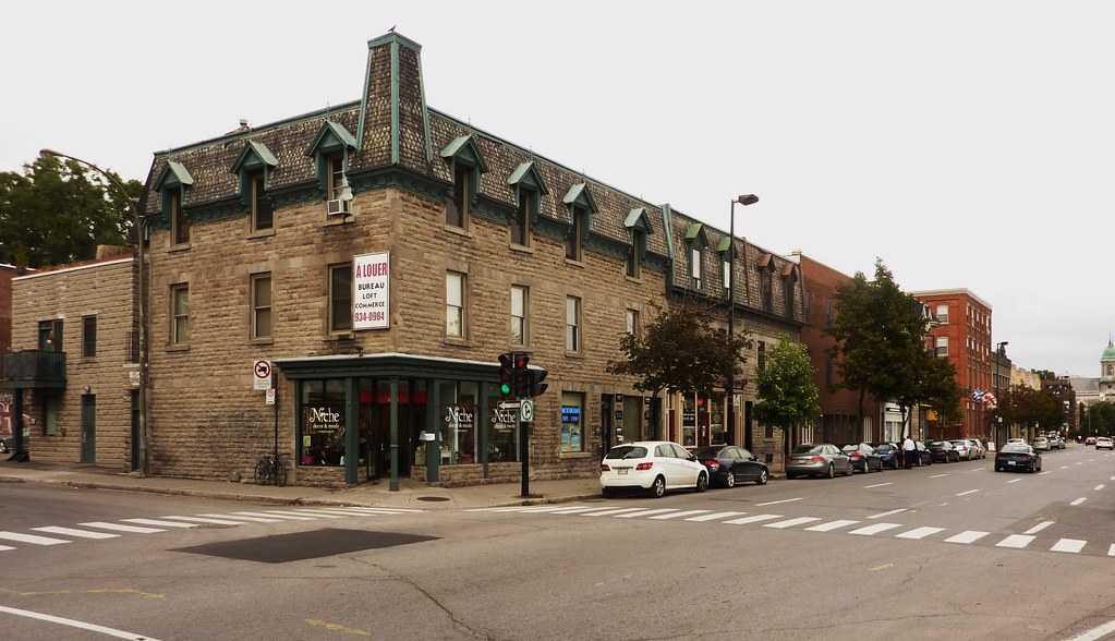 Montréal, 24 sept. 2011. Les 32893279, rue SaintJacques,… Flickr