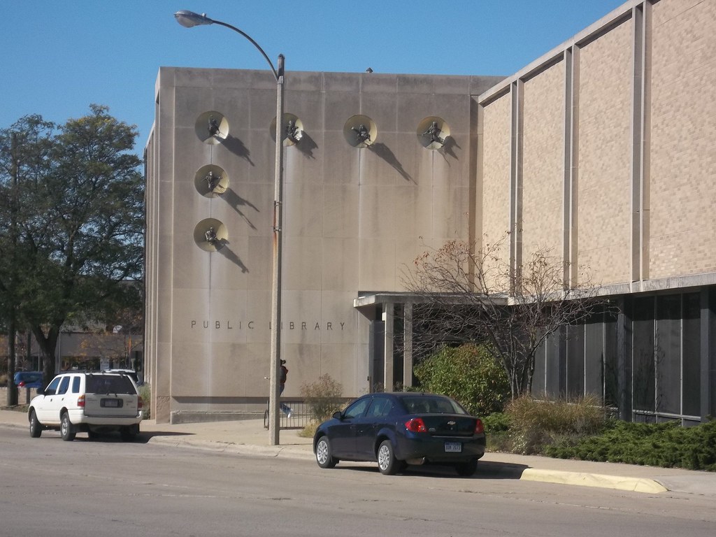 Benton Harbor Public Library This is the front entrance to… Flickr