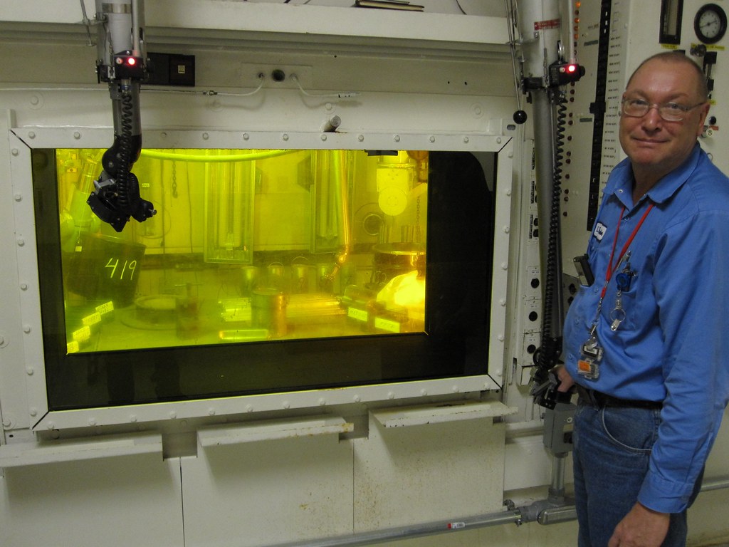 AGHCF workstation ready A technician stands at a workstati… Flickr
