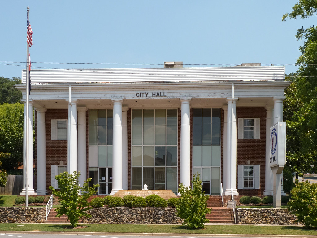 Calhoun City Hall Calhoun City Hall (badly in need of a pa… jwcjr