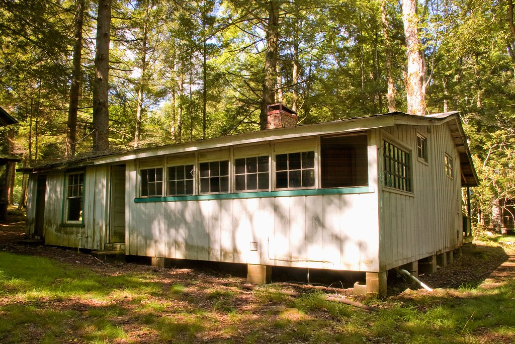 Cabin at Elkmont Camp Cabin at Elmont Camp in the Smoky Mo… Flickr