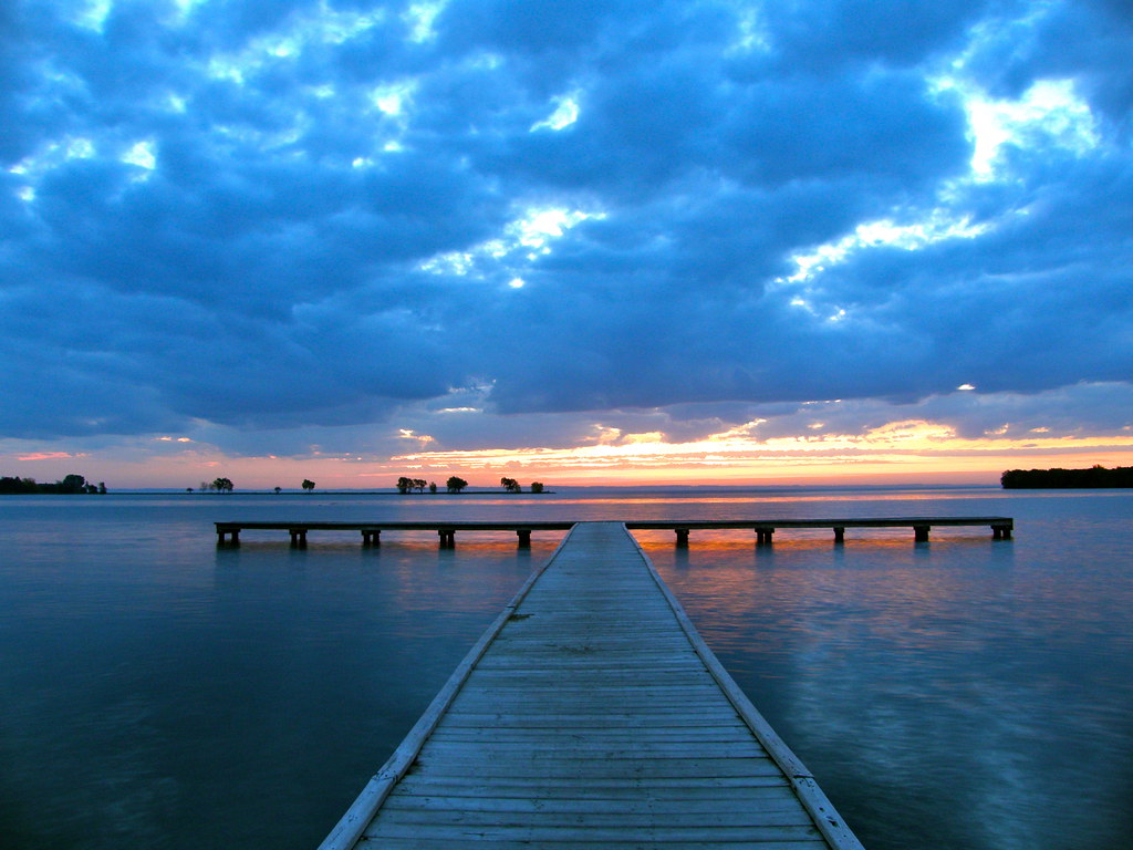 Sunrise over Lake Winnebego, Oshkosh WI Millers Bay by Men… Flickr