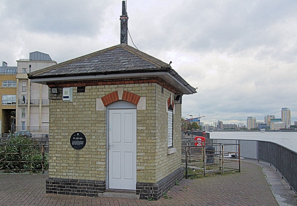 The Former Tide Gauge House, Greenland Dock, Rotherhithe … Flickr
