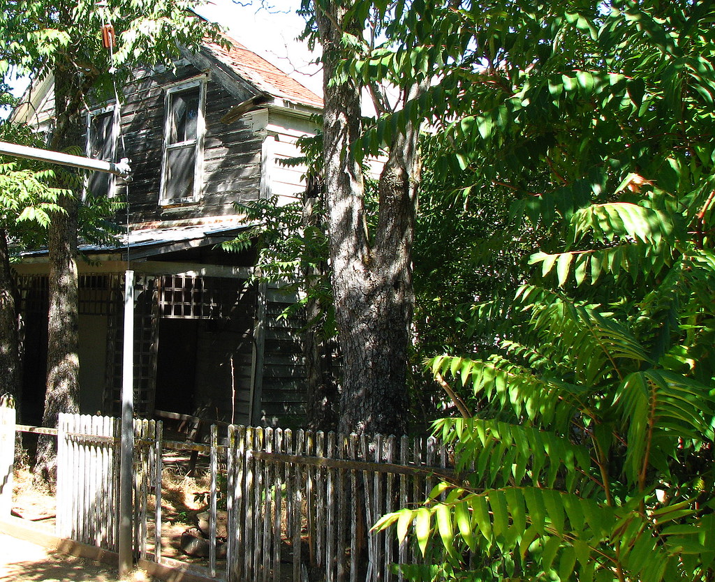 Doctor's house, office & boardinghouse, Chinese Camp, CA Flickr