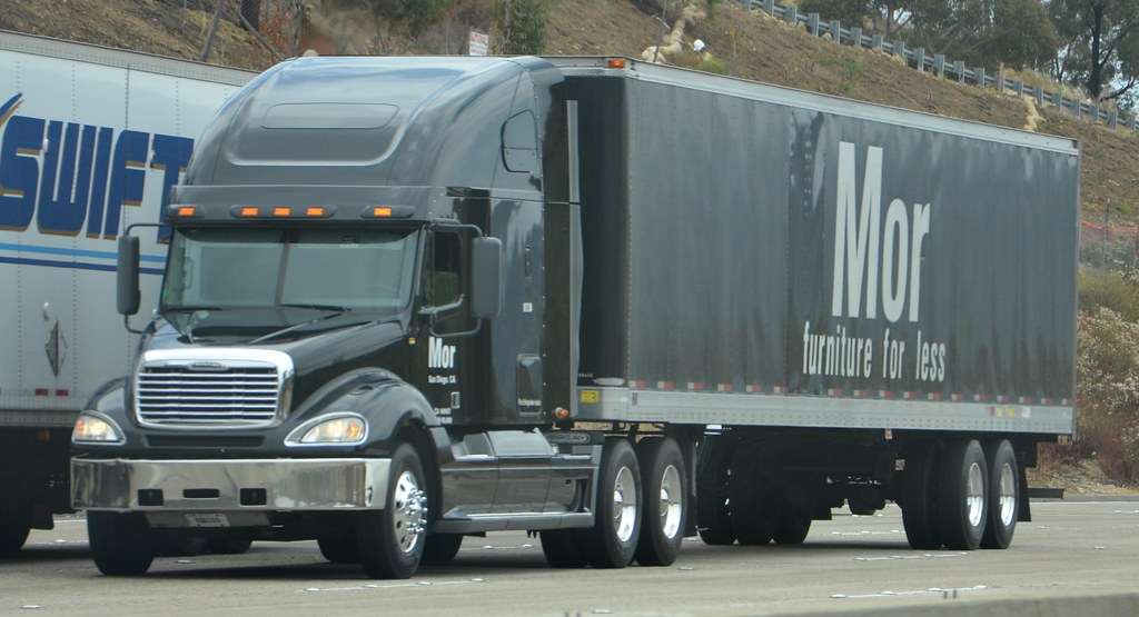 MOR FURNITURE FOR LESS FREIGHTLINER BIG RIG TRUCK (18 WH… Flickr