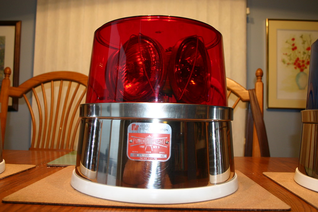 Federal Signal Model 184H Series A3 "POWER LIGHT" The "POW… Flickr