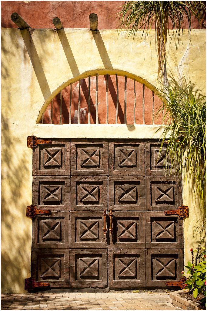 BRADENTON PUERTAS FULL4744 Found this beautiful doors on … Flickr