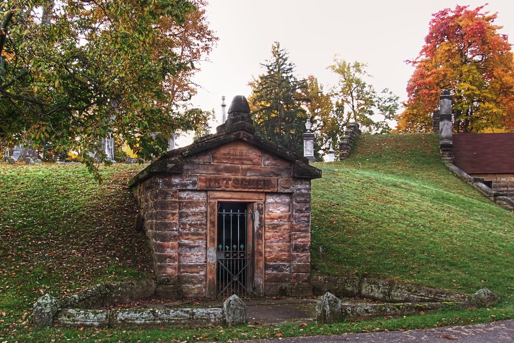 Mansfield Cemetery Old Mausoleum October 09th… David