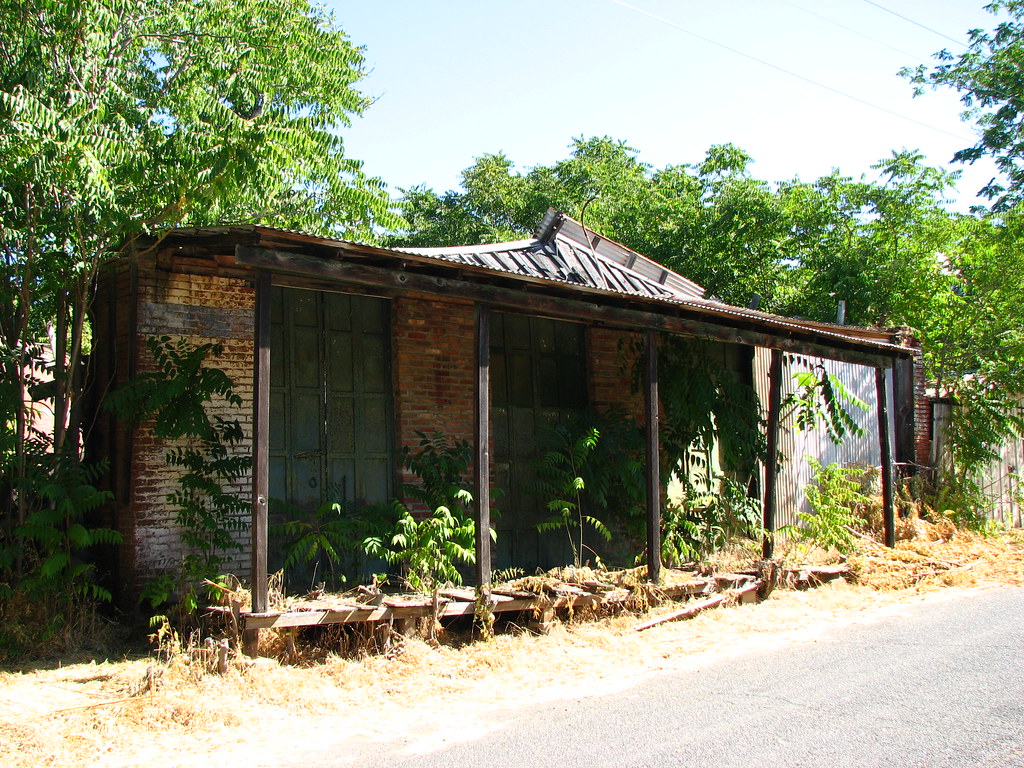 Foundry & blacksmith shop, Chinese Camp, CA John Studebake… Flickr