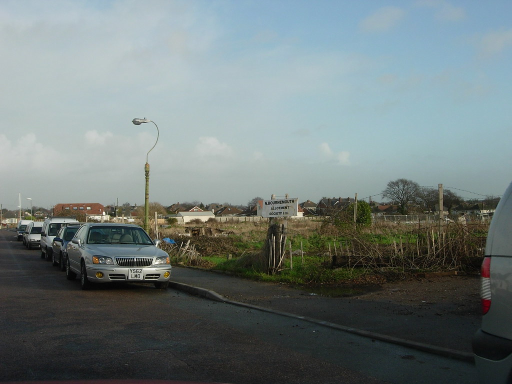 NORTH BOURNEMOUTH ALLOTMENTS [ FUTURE PRIESTLEY GARDENS / CORNELIA RD