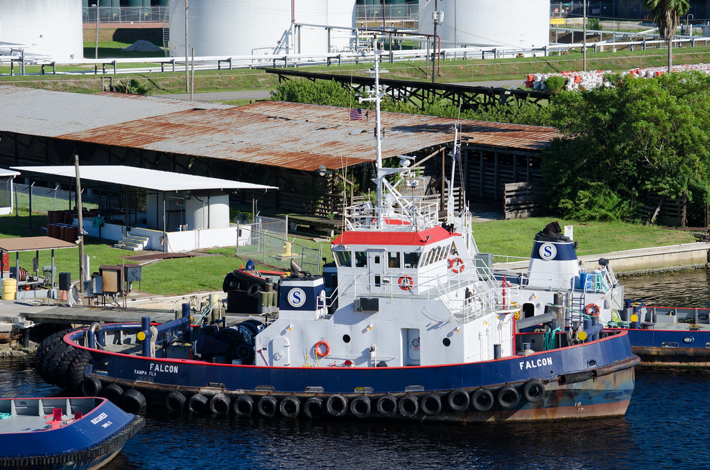 Seabulk Towing Tug Falcon The Falcon was built at Tampa Sh… Flickr