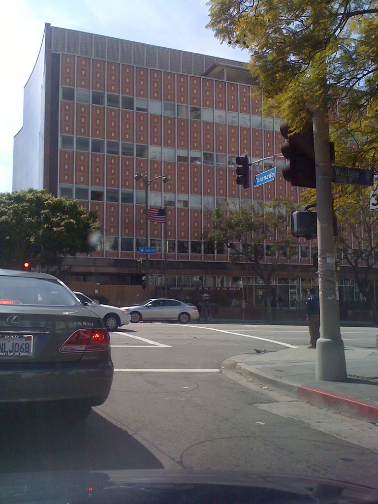 Housing Authority of the City of Los Angeles (2600 Wilshir… Flickr