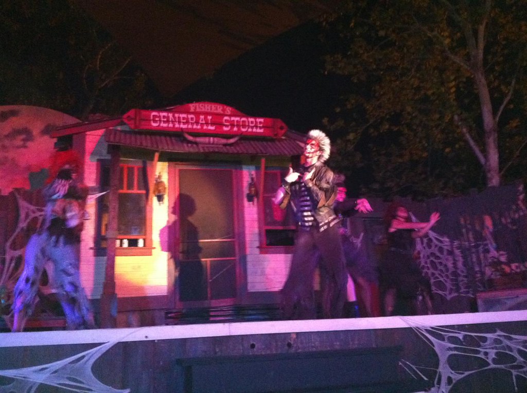 Dead Man's Party at Frightnight (Frontier City, Edmond, Ok… Flickr