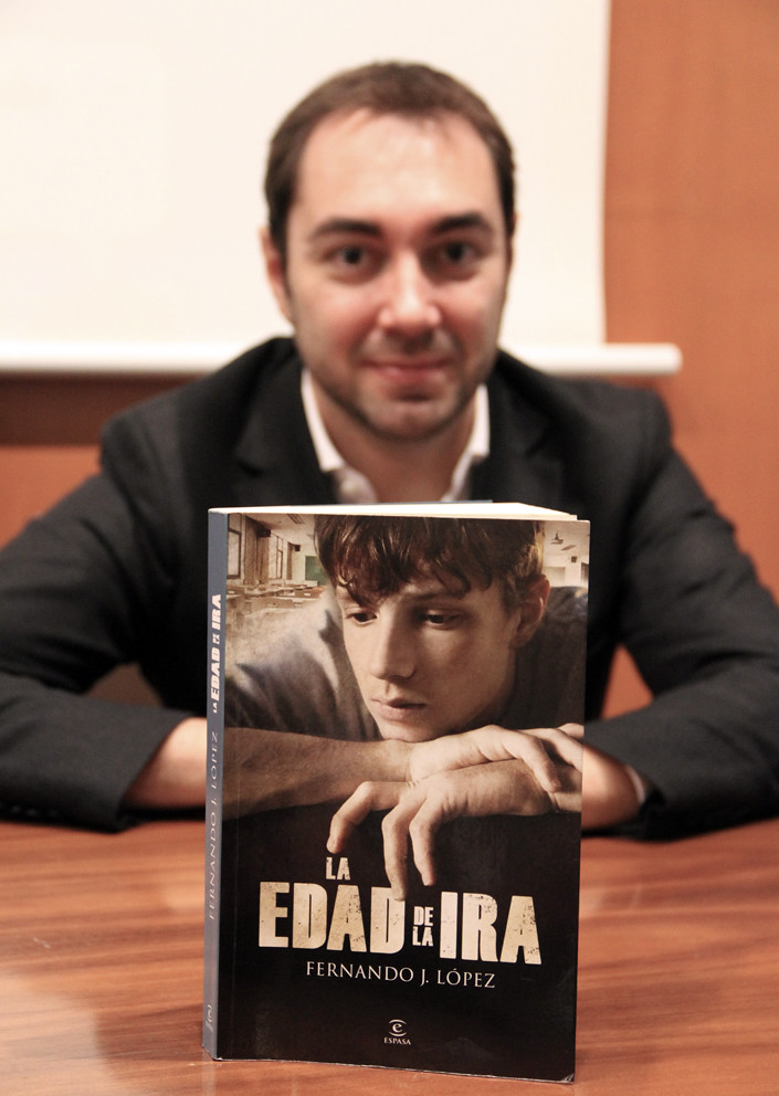 LA EDAD DE LA IRA FERNANDO J. LÓPEZ Retrato del autor Fe… Flickr