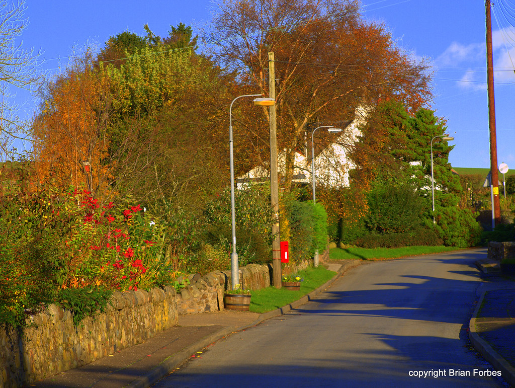 Postbox in Collessie, Fife. Lovely autumn colours in the b… Flickr