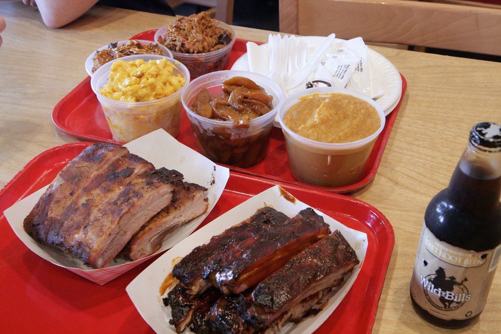 daisy may's bbq Alexis Lamster Flickr