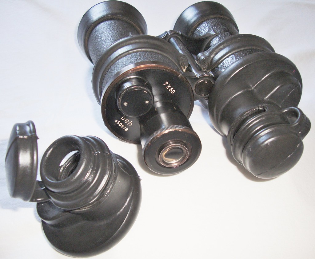 Leitz beh Kriegsmarine (type iii rubber armoured) 7X50 View 1/2 a