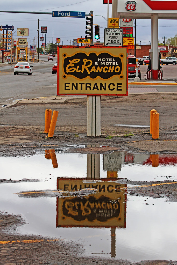 EL RANCHO ENTRANCE El Rancho Hotel & Motel Gallup, New Mex… Leo