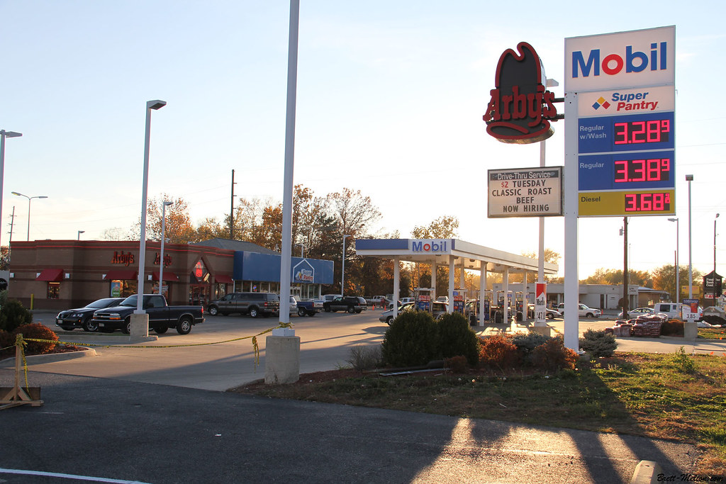 Mobil and Arbys Sunnyland Illinois 2011 Mobil and Arbys Su… Flickr