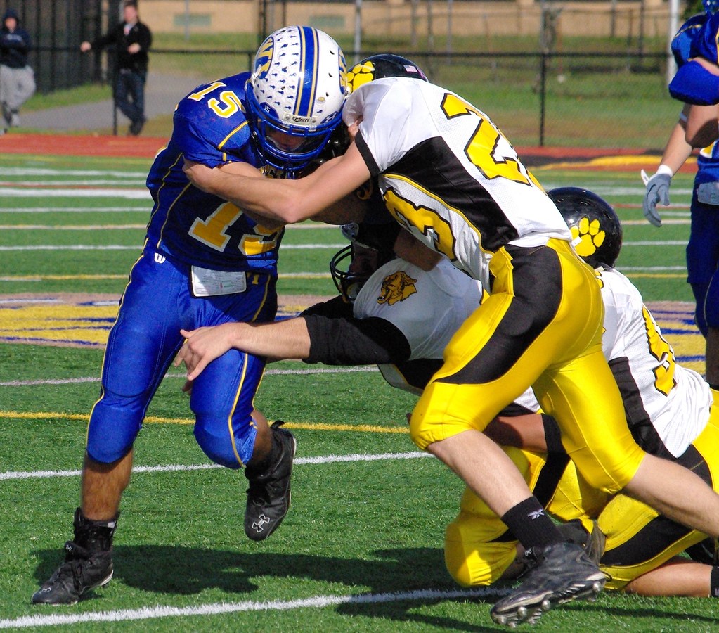 West Islip High School Football West Islip quarterback Ant… Flickr