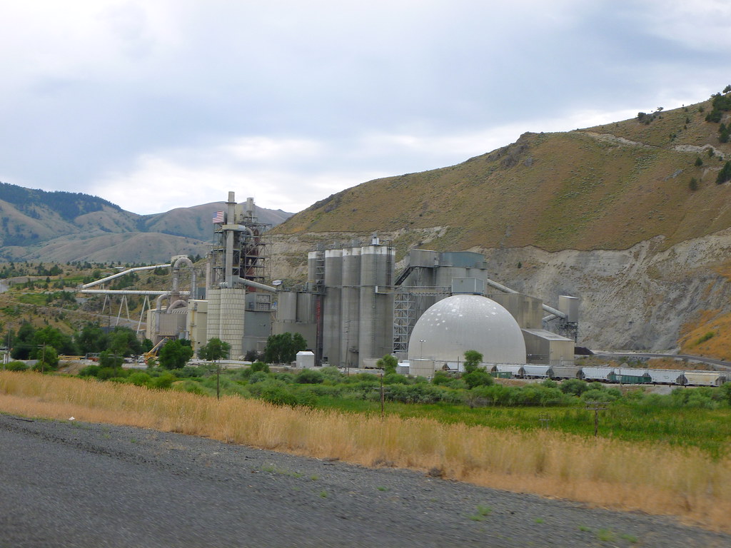 Ash Grove Cement Company Outside of Baker City, Oregon. Di… Flickr