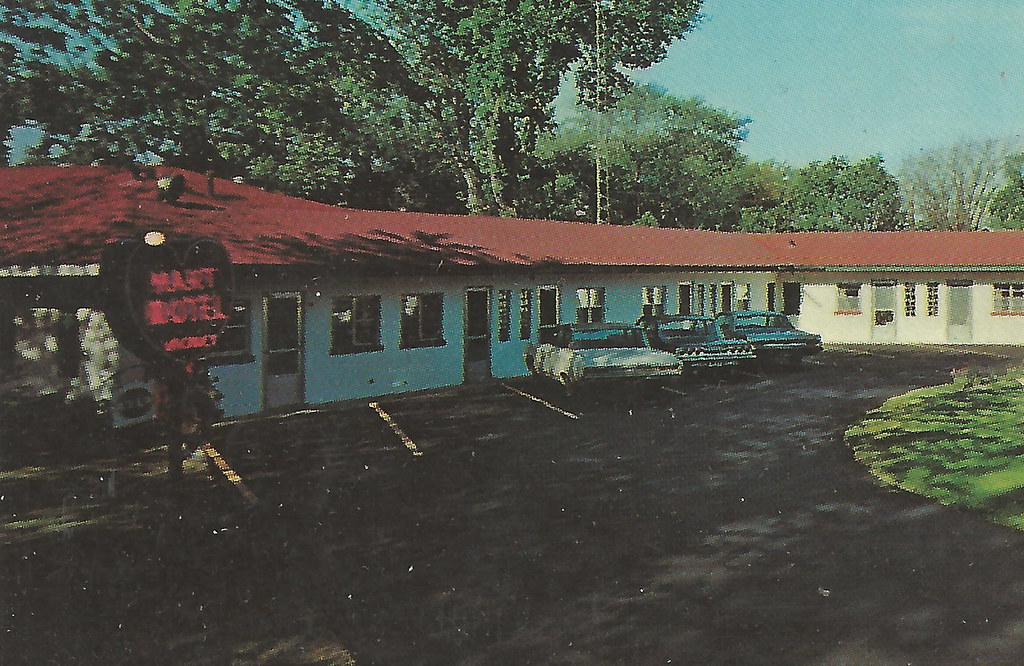CEN Hart MI 1960s The Hart Motel on US31 Your Hosts Mr and… Flickr