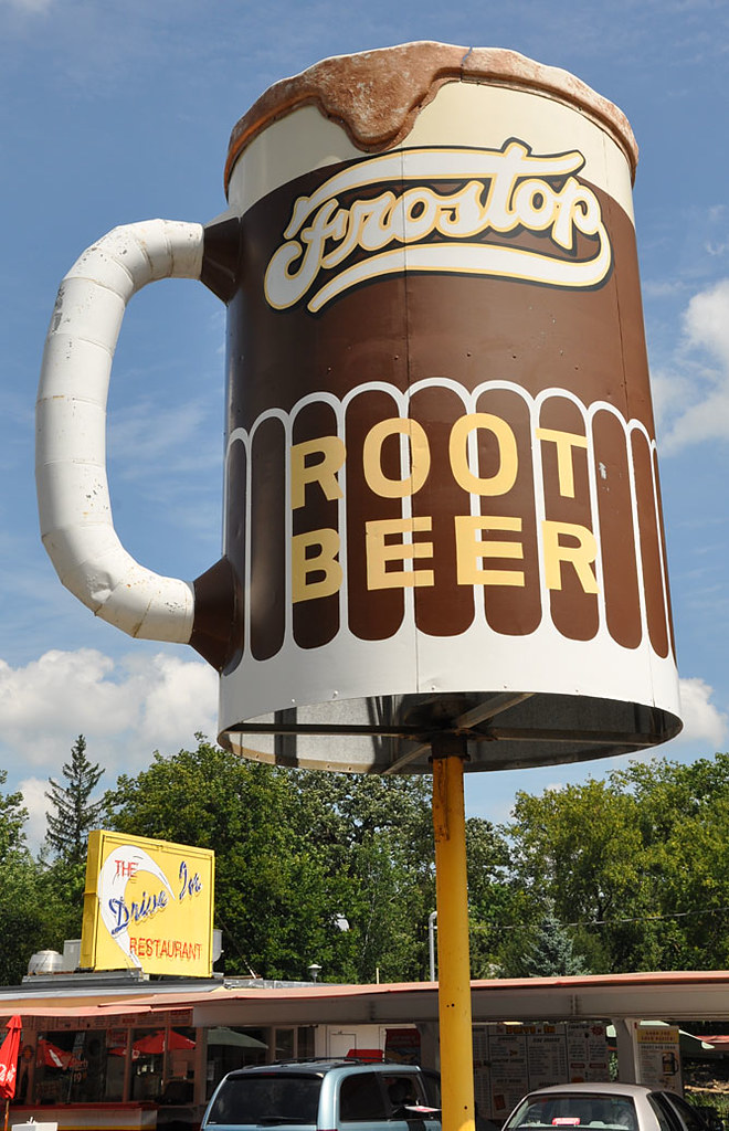The Drivein Taylors Falls; MN; this Frostop mug still rev… Flickr