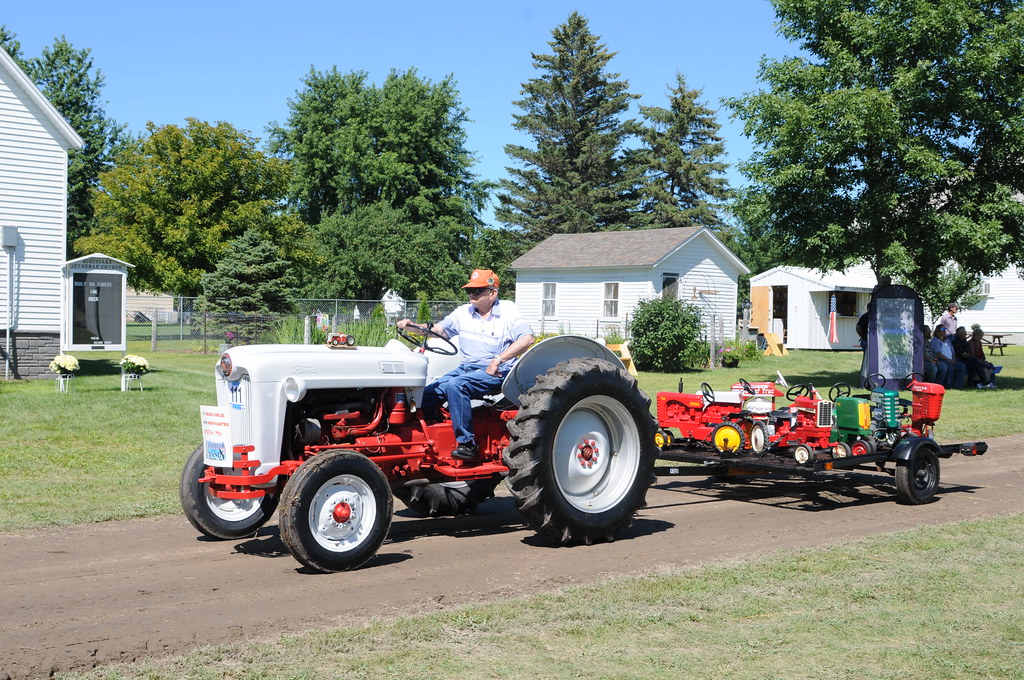The Parade Rosholt, SD Threshermen Flickr