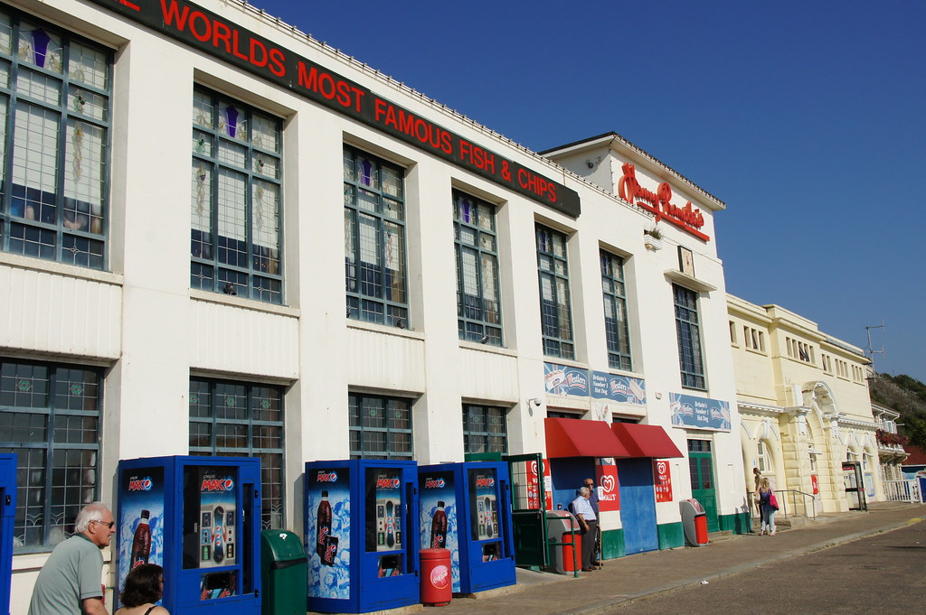Harry Ramsden's restaurant, Undercliff Drive, East Cliff, … Flickr