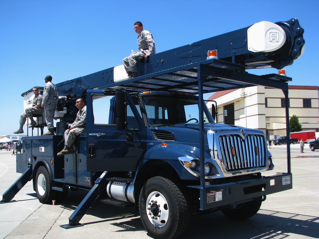U.S. Air Force International Boom Truck 3 Photograhed at t… Flickr