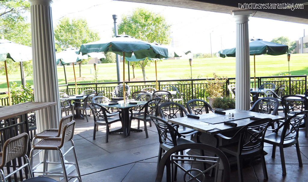 Patio Area at Houlihan's Eagan, MN Kristi Sauer Flickr