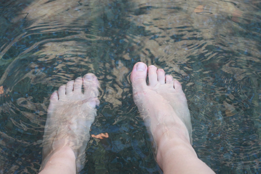 Best foot bath ever. Ayla Newhouse Flickr