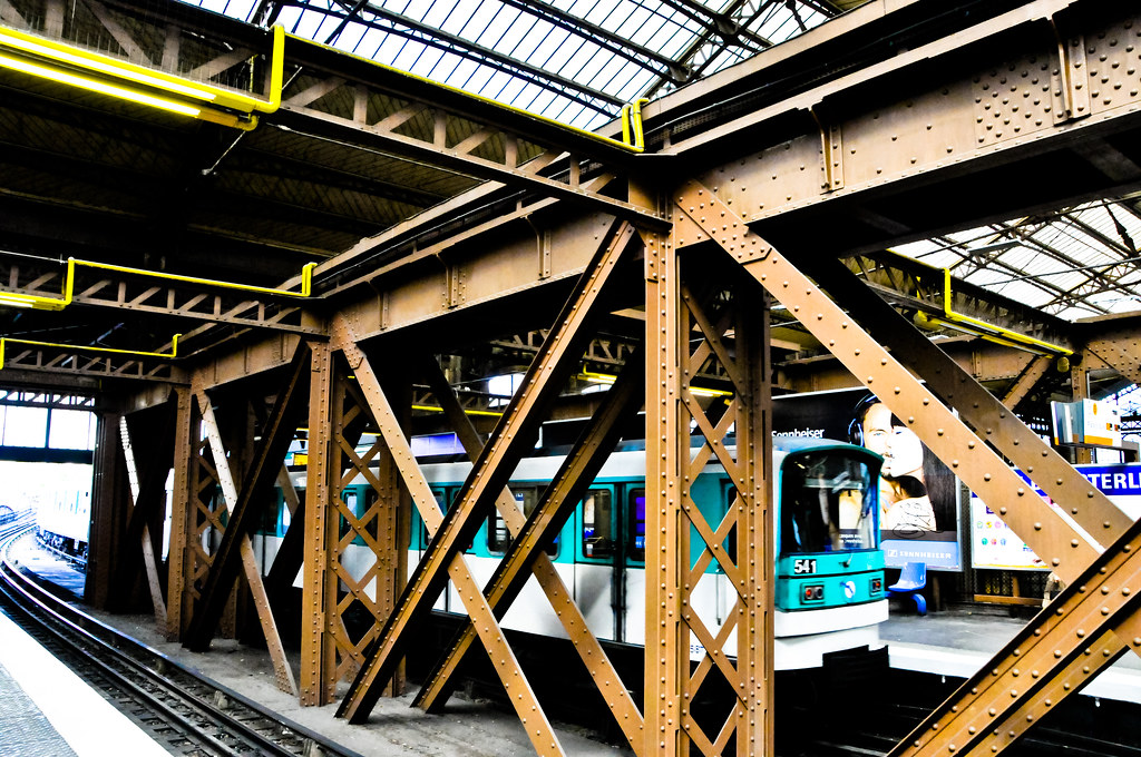 Gare d'Austerlitz Metro Station Paris France Gare d'Auster… Flickr