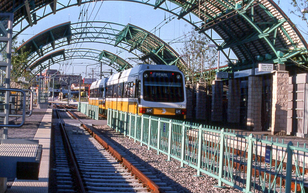 19971018 16 DART LRT Ledbetter station. David Wilson Flickr
