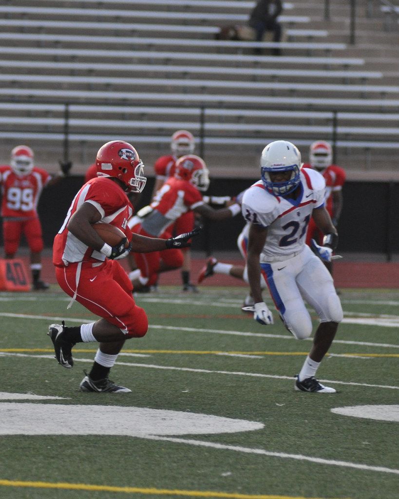 Photo Sep 12, 12 34 29 AM Creek Football Photos Flickr
