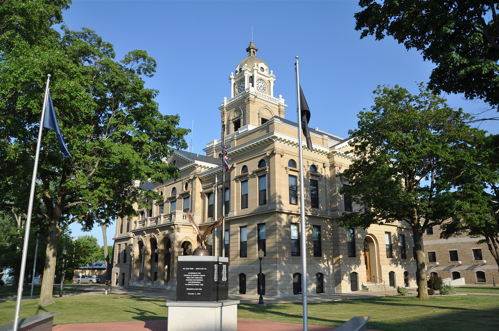 Civic Lesson Gratiot County Courthouse in downtown Ithaca,… Flickr